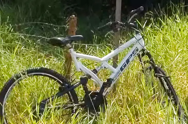 Morador liga para a polícia após achar bicicleta em matagal
