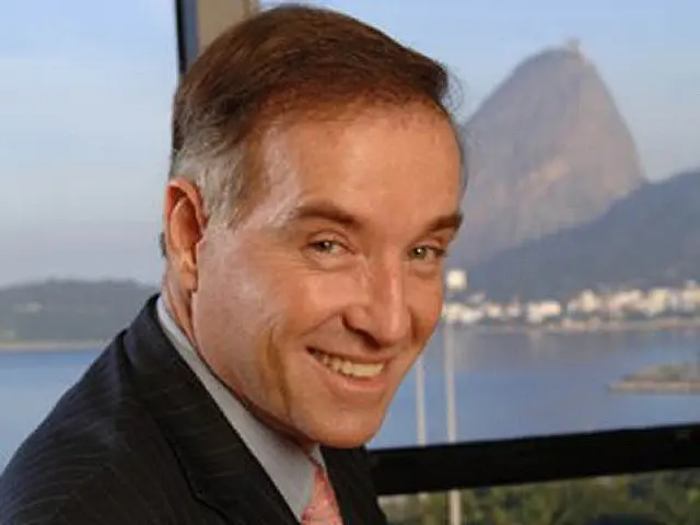 No Twitter, Eike Batista culpa ciclista morto por acidente