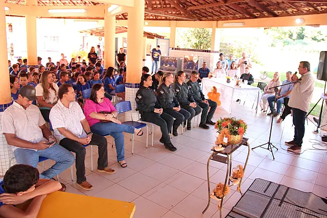 Autoridades de Anastácio prestigiam abertura de atividades do Proerd