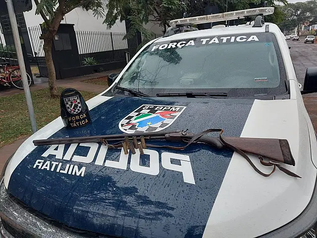 Jovem é preso com espingarda e munições em Ivinhema