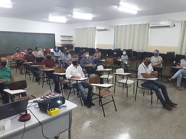 Diretores e coordenadores da rede municipal de ensino participam de capacitação em Dois Irmãos