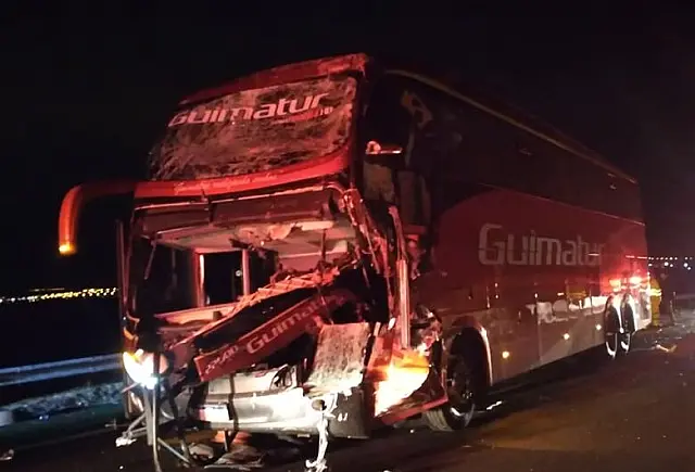 Sete passageiros de ônibus que saiu de MS ficaram feridos em acidente