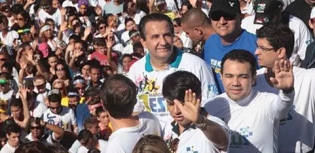 Malafaia compara Marcha a Jesus aos protestos pelo Brasil; Feliciano é ovacionado