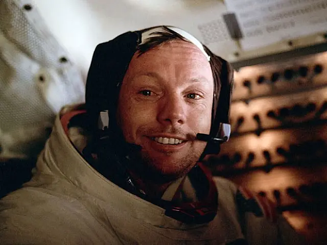 Morre Neil Armstrong, primeiro homem na Lua