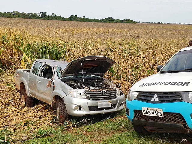 Caminhonete roubada em Sidrolândia é abandonada em plantação de milho