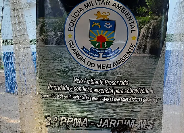 Polícia Militar Ambiental de Jardim prende dois pescadores fazendo arrastão com redes