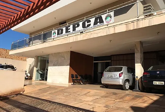 Bebê de 7 meses morre engasgado ao brincar com bexiga