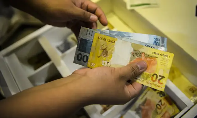 BC informa que brasileiros têm R$ 9,13 bilhões em valores para receber