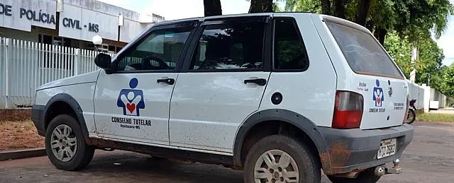 Em situação de extrema falta de higiene, crianças são resgatadas pelo Conselho Tutelar