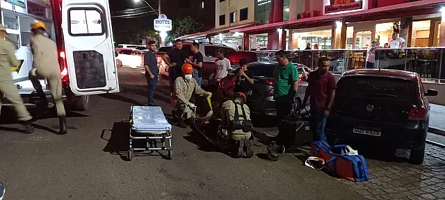 Motoentregador fica ferido após acidente em Corumbá