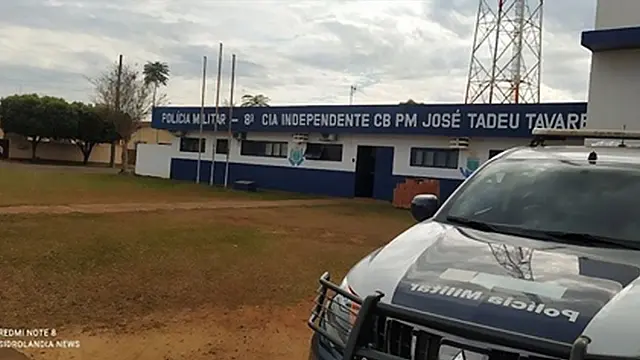 Ladrão é preso ao tentar fugir com máquina de lavar nas costas