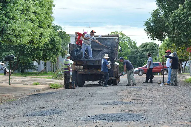 Prefeito e secretário de Obras fiscalizam trabalho das equipes
