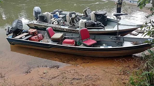 Quatro são autuados por pesca ilegal no rio Correntes