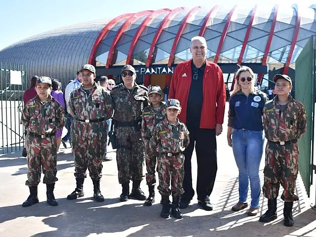 Oscar Schmidt visita Bioparque Pantanal