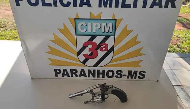 Aluno é flagrado com arma em escola e afirma que iria ‘acertas contas’