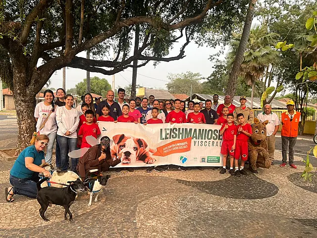 Alunos do "Bombeiros do Amanhã" participam ação de prevenção da Leishmaniose