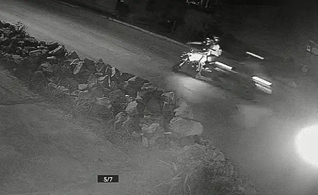 Colisão entre duas motocicletas deixa três feridos em Corumbá