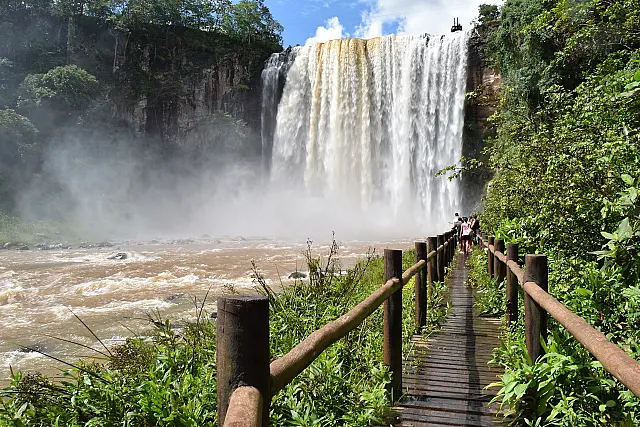 Costa Rica prepara festa de nove dias para celebrar aniversário