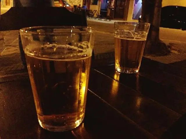 Homem morre após passar mal em bar enquanto ingeria bebida alcoólica