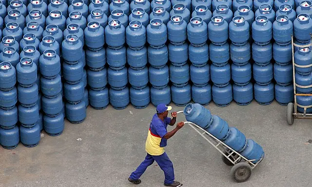 Petrobras vai reduzir o preço médio do gás de cozinha a partir desta quinta