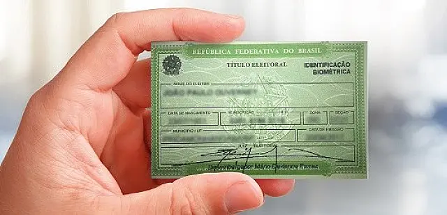 Plantão de atendimento para regularizar título eleitoral vai até 13h