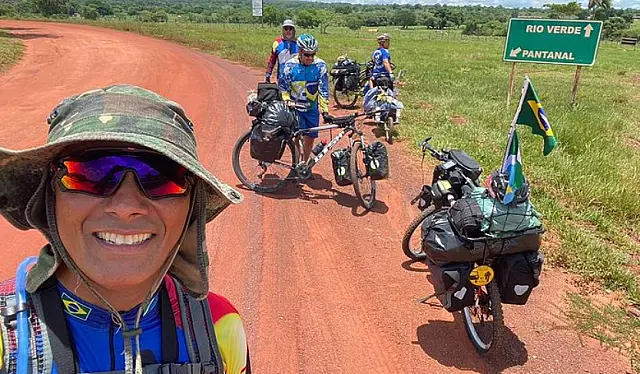 Ciclistas se aventuram percorrendo quase mil km no Pantanal da Nhecolândia
