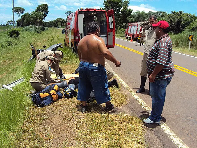 Homem sofre queda de moto nas proximidades do Posto do Km 21