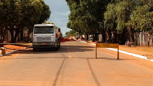 Obras de saneamento são realizadas em ruas de Aquidauana