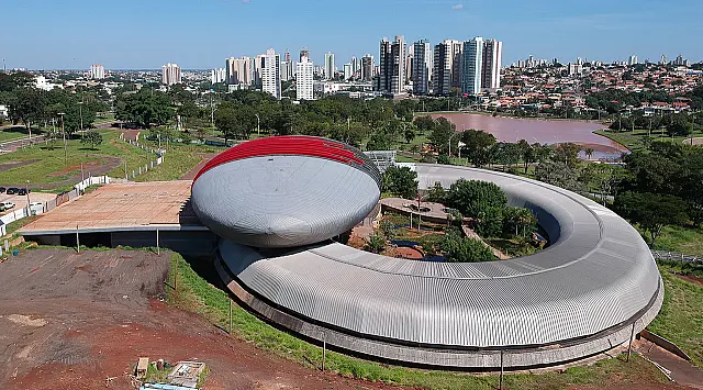Governo apresenta plano que promete concluir Aquário do Pantanal em um ano