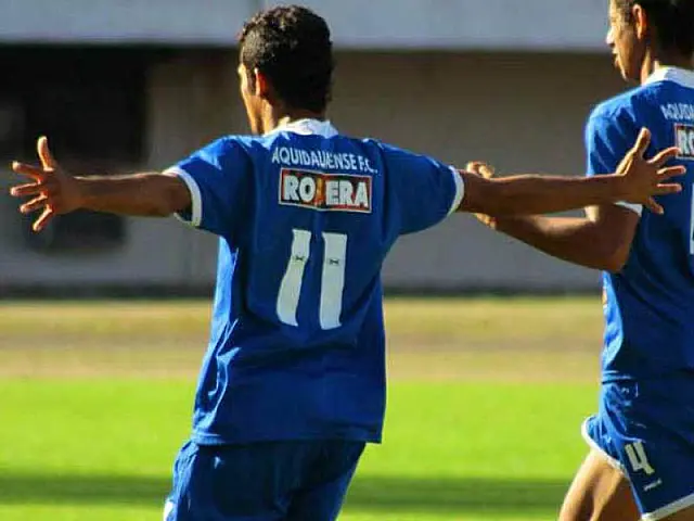 Atacante do Azulão se destaca entre os artilheiros do estadual