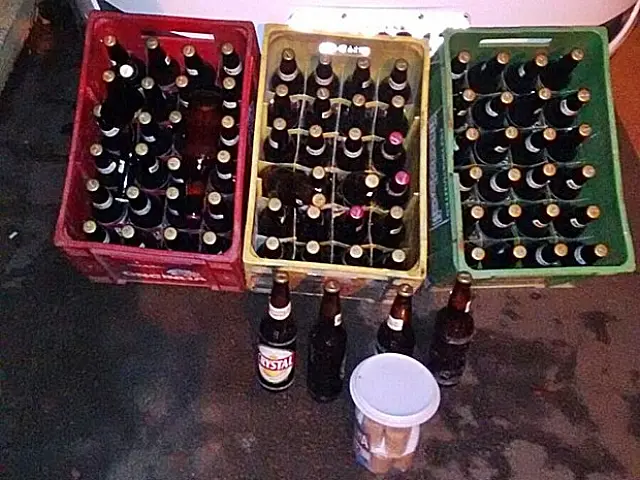 Ladrões arrombam e furtam ferramentas, pinga, refrigerante e cerveja