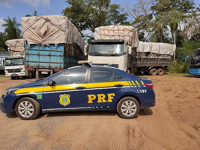 PRF encaminha caminhões para o pátio após serem pegos com excesso de carga em Anastácio