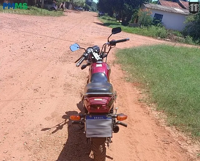 PM prende condutor por não possuir CNH, dano e falsidade ideológica em Guia Lopes da Laguna