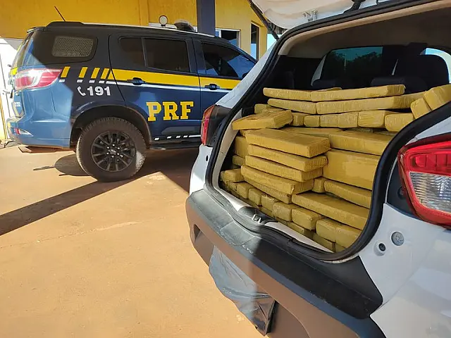 PRF apreende mais de 370 kg de maconha após perseguição em Sidrolândia