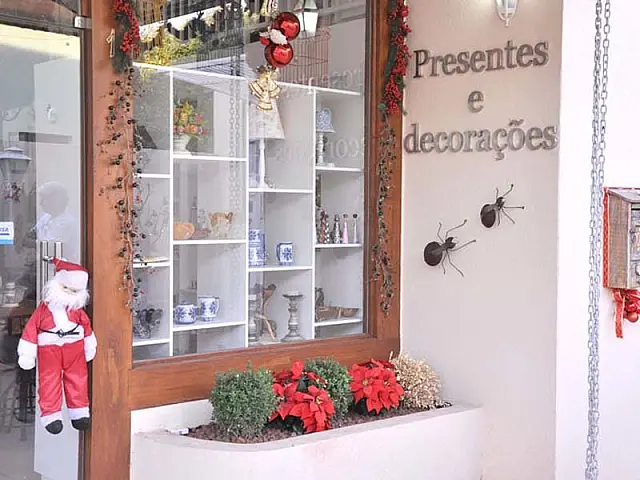 Ornare Presentes e Decorações em clima de Natal