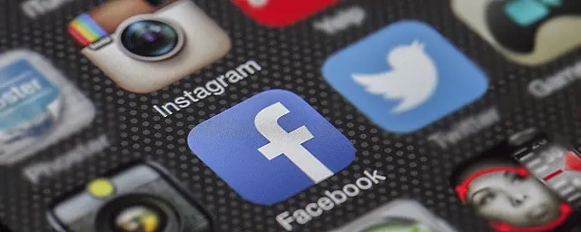 Jovem anuncia celular no Facebook, cai em golpe e perde aparelho em Aquidauana
