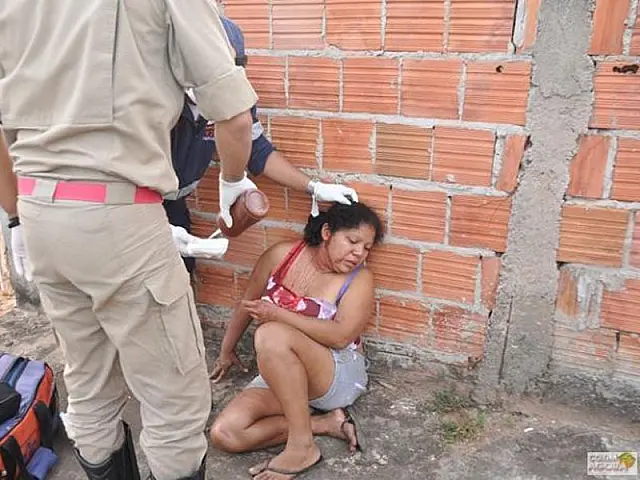Bêbada, mulher tenta matar outra a tijolada após sair de casa de show