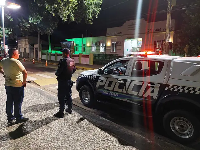 Dupla que esfaqueou morador da Vila Pinheiro é presa
