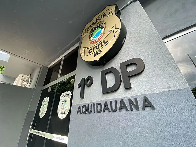 Dupla é levada à delegacia após consumir produtos e se recusar a pagar em supermercado de Aquidauana