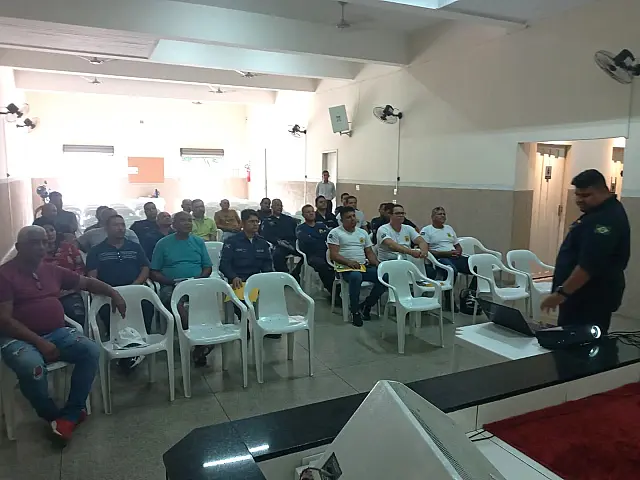 Agentes da Guarda Civil de Corumbá participam de curso para condução de embarcações