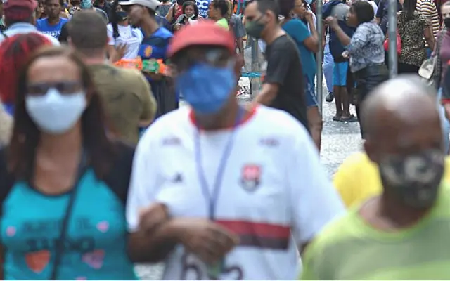 Casos de Covid-19 sobem e mortes já passam dos 600 mil