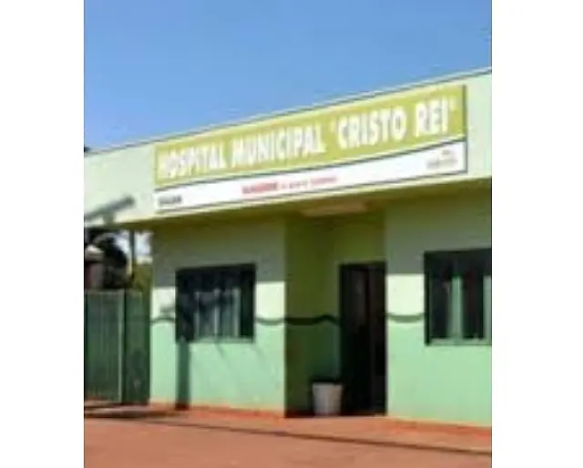 Por causa de cachaça, amigos se ferem a pauladas e golpes de rastelo
