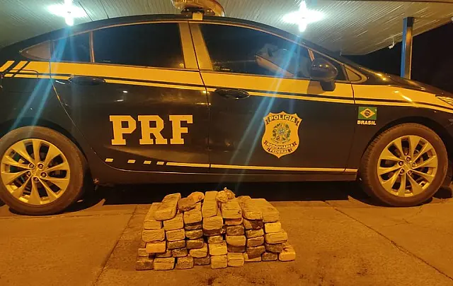 Passageiro de ônibus é flagrado com 37 quilos de maconha