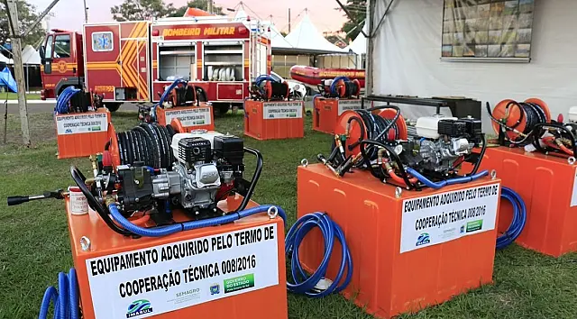 Bombeiros recebem equipamentos para intensificar combate a incêndios florestais