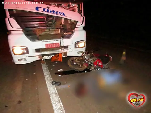 Motociclista morre em acidente com carreta na BR-262