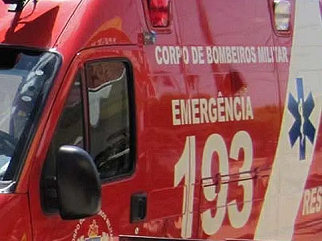 Colisão entre carro e moto deixa homem ferido em Aquidauana