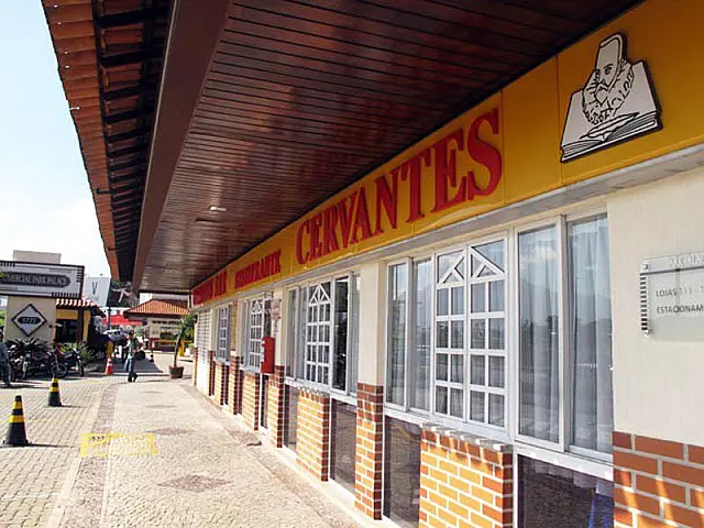 15 se demitem de restaurante após bolão