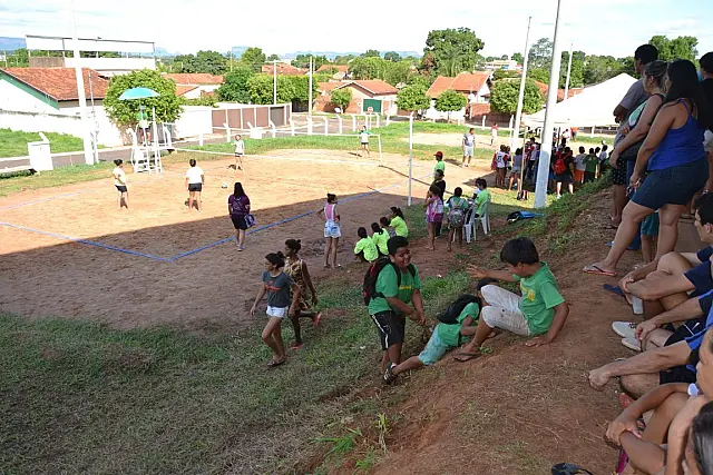 Campeonato acirra disputa entre centenas de estudantes