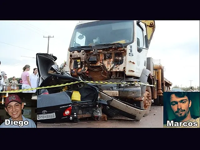 Dois jovens morrem em acidente entre carro e caminhão