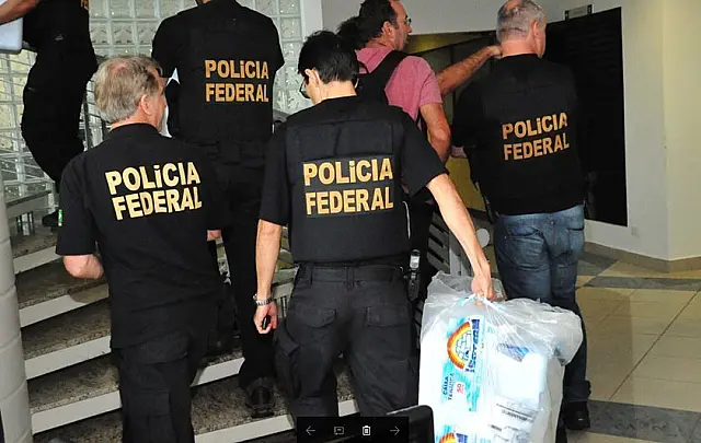 Blairo Maggi diz que "está rezando" para que o mercado da carne não feche